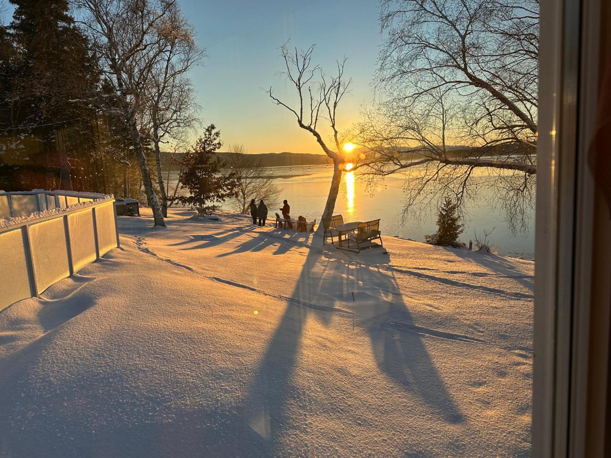 Auberge Et Chalets Sur Le Lac Lac-Mégantic المظهر الخارجي الصورة