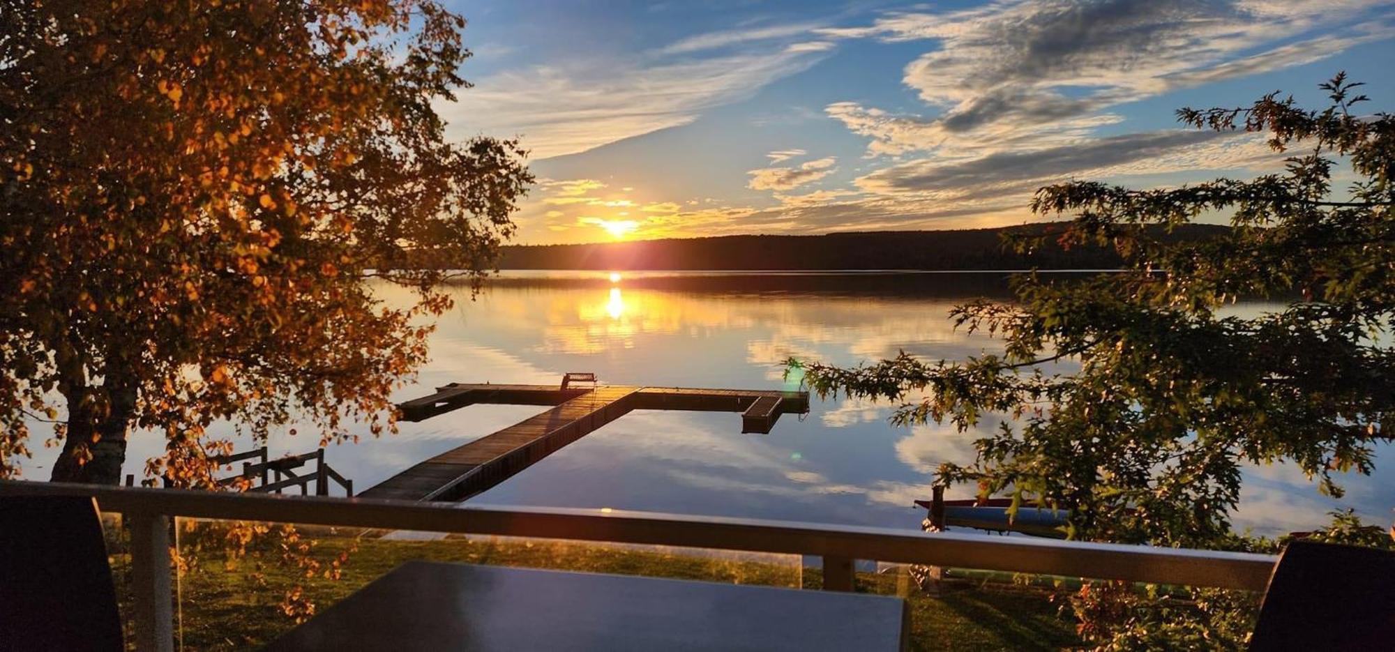 Auberge Et Chalets Sur Le Lac Lac-Mégantic المظهر الخارجي الصورة